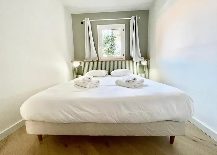 Splendide De Charme Avec Patio, Parking Et A 3 Minutes Апартаменти